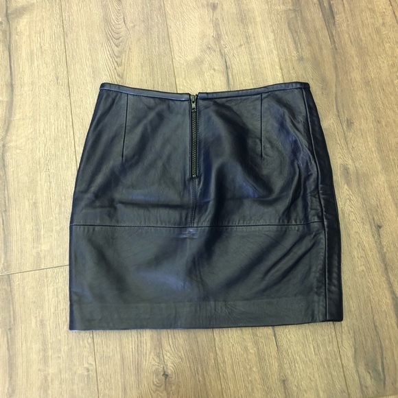 SANDRO LEATHER MINI SKIRT IN DARK BLUE PURPLE - Picture 2 of 7